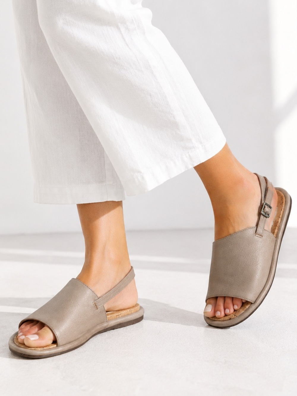 Korks Taupe Slingback Sandals Size 7 Cork Footbed Casual Comfort